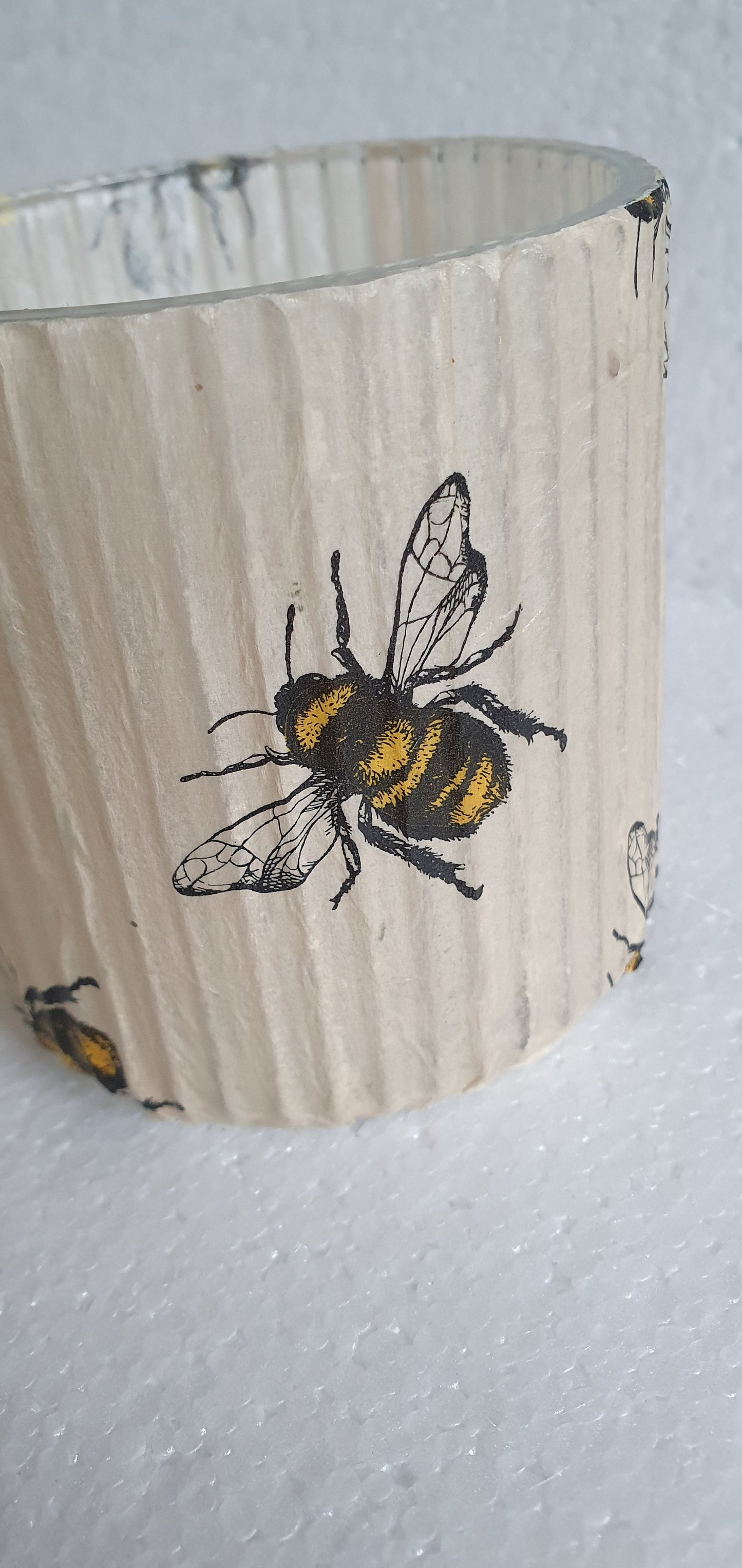 2 Bumble Bee Beige Hand Decorated Candle Tea Light Holders Home Decor Gift