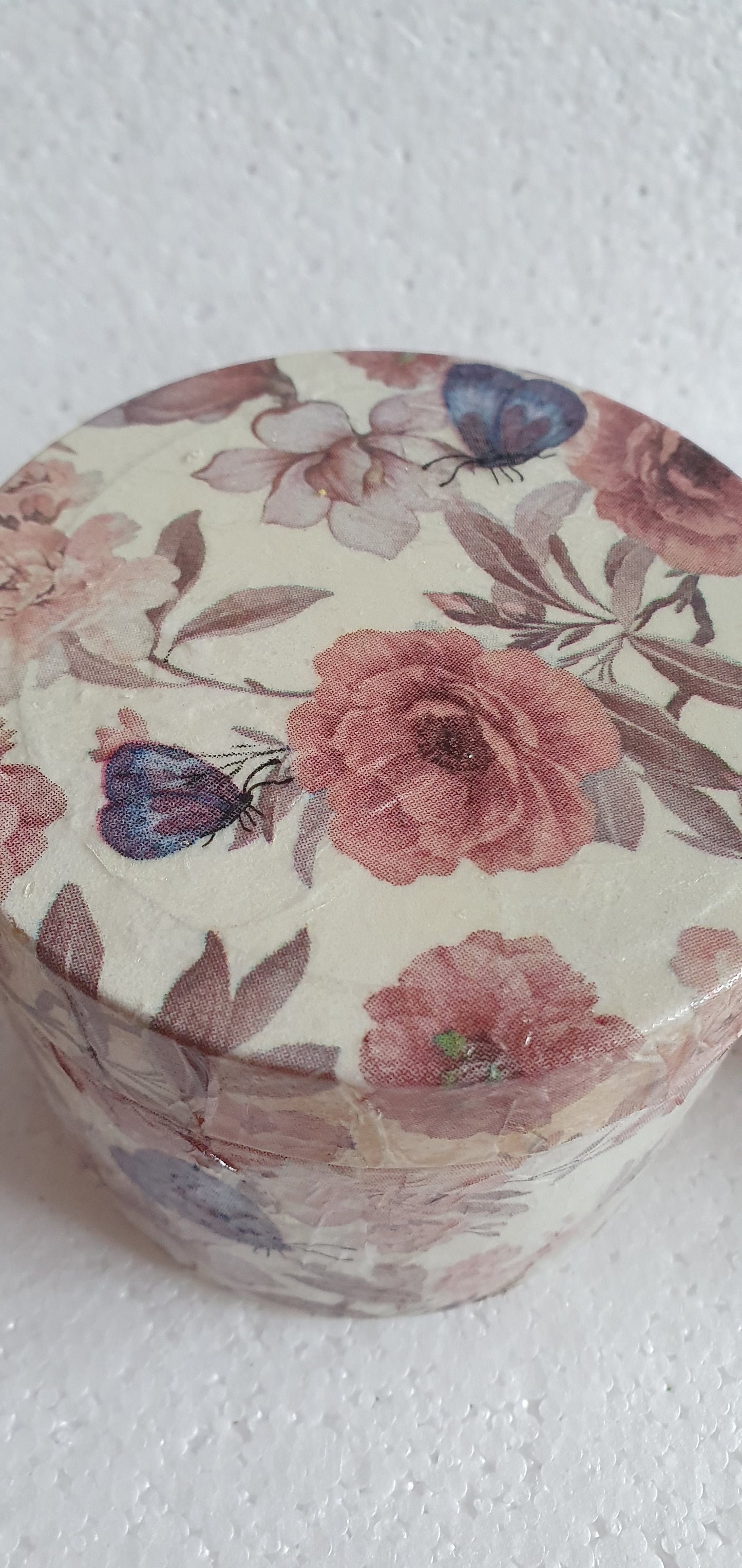 Small Flowers Butterflies Pink Blue Plastic Hand Decorated Pot Decor Gift