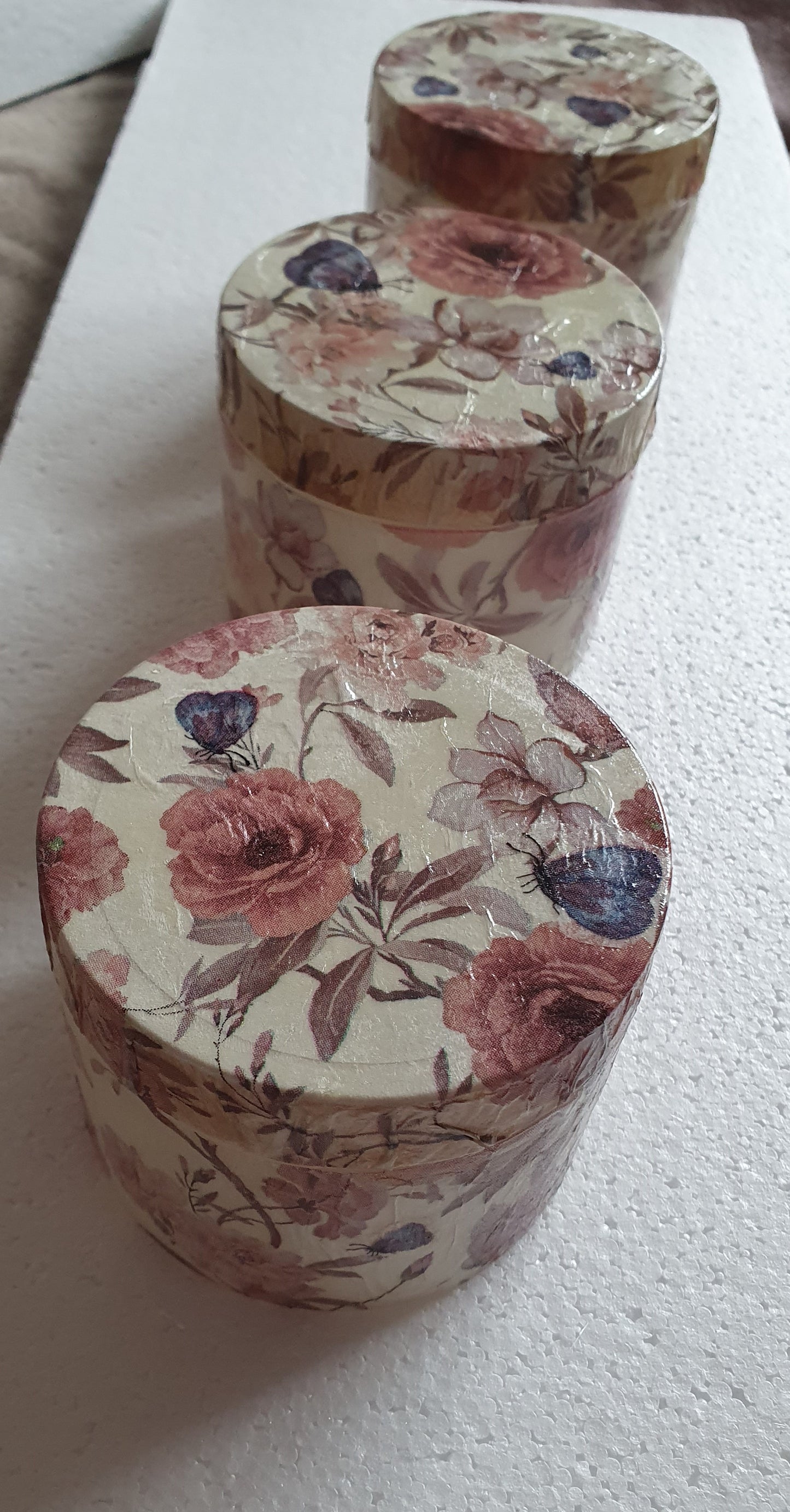 Small Flowers Butterflies Pink Blue Plastic Hand Decorated Pot Decor Gift