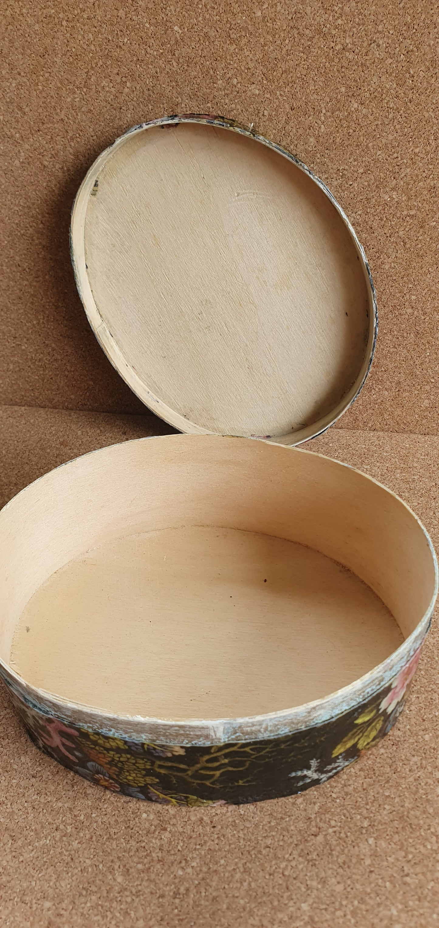 Oval Black Marine Flowers Wooden Hand Decorated Jewellery / Trinket Box Decor Gift