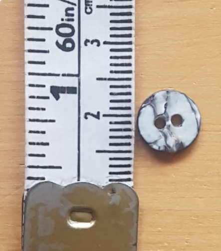 9 Round Buttons Brown Grey Black Wood Bone Effect Pearlised Plastic 0.80cm
