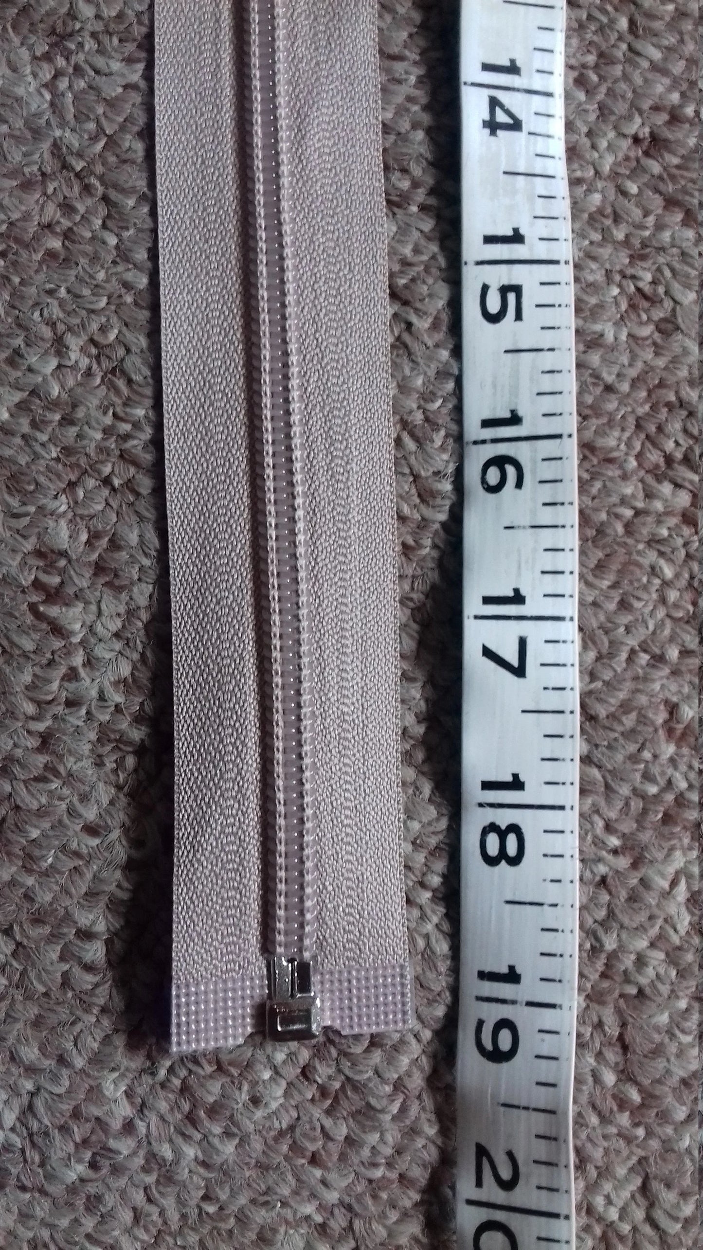 Beige nylon zip light brown 19 inch (48cm) separating open ended
