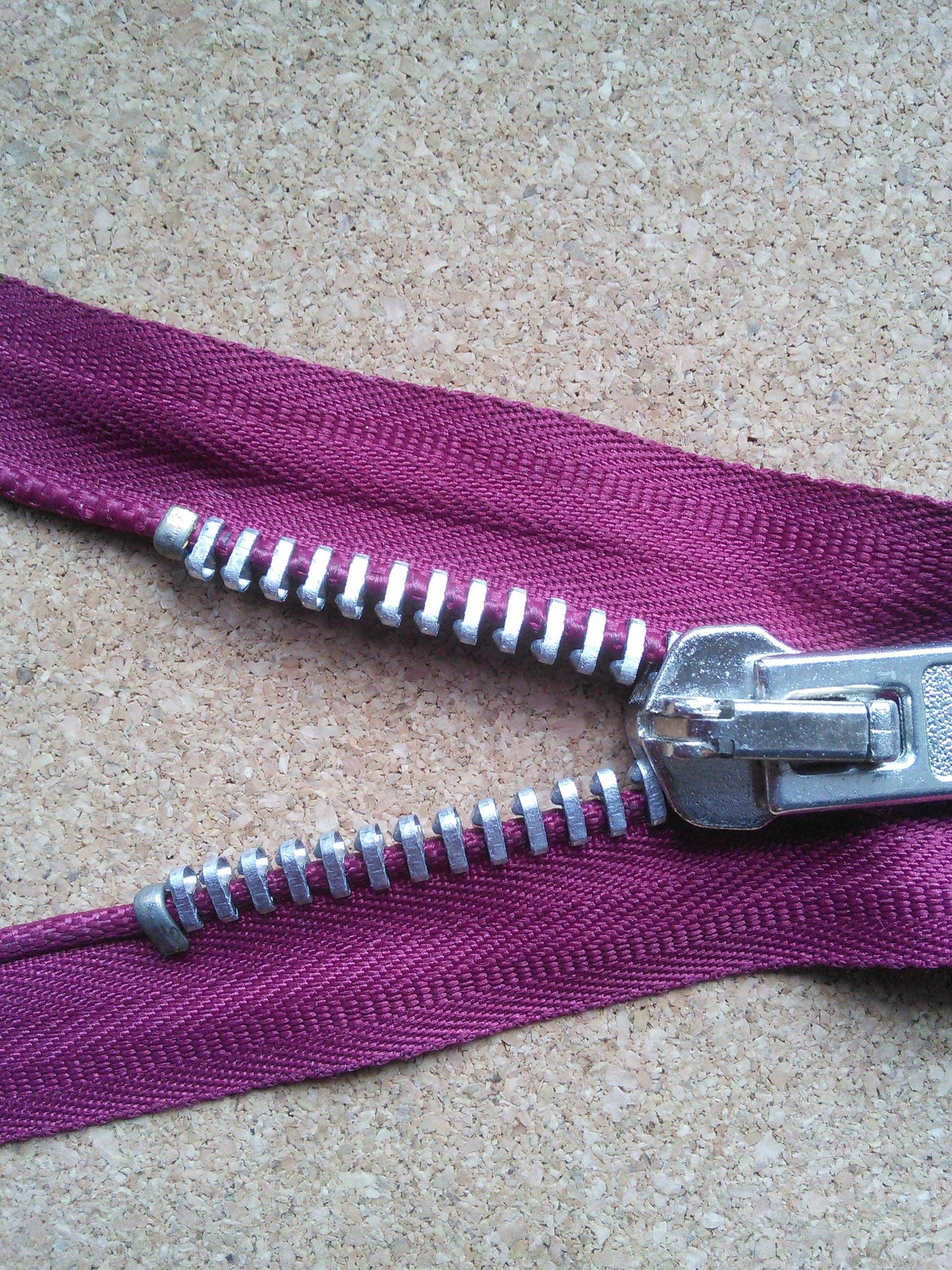 Deep raspberry red/burgundy zip very chunky heavy silver metal 6 inch (15cm) closed end 'Size 8'