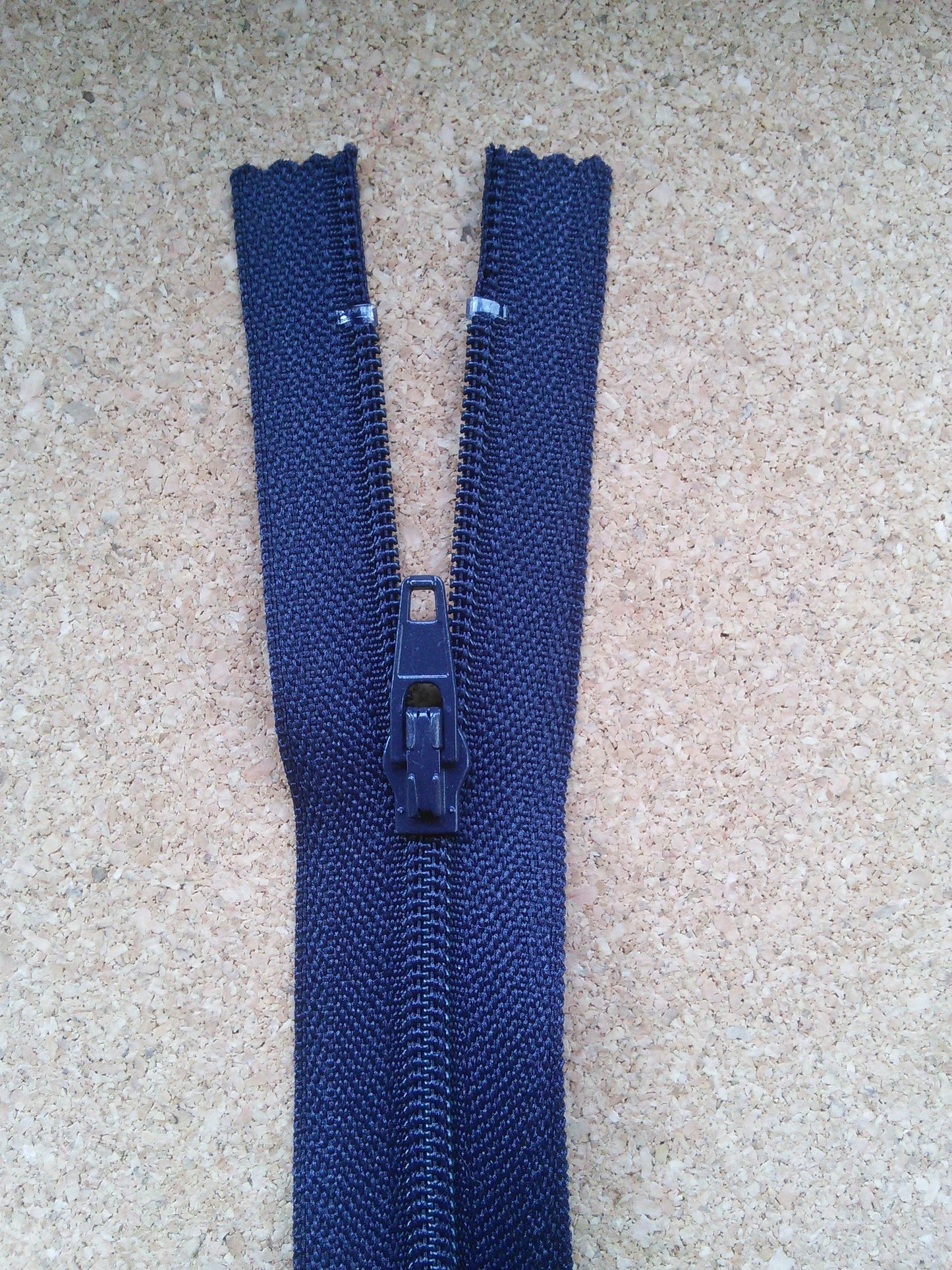 Dark blue zipper plastic 7 inch (17.5cm) YKK closed