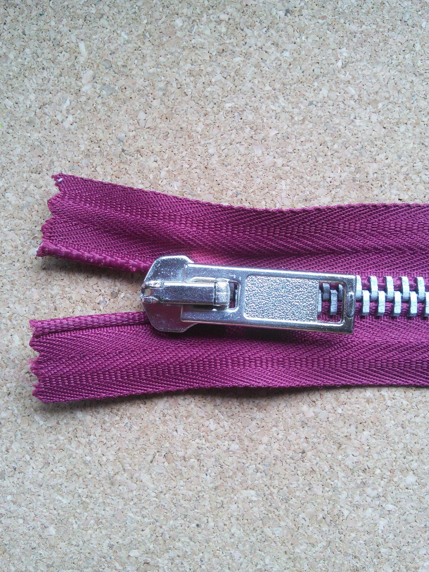 Deep raspberry red/burgundy zip very chunky heavy silver metal 6 inch (15cm) closed end 'Size 8'