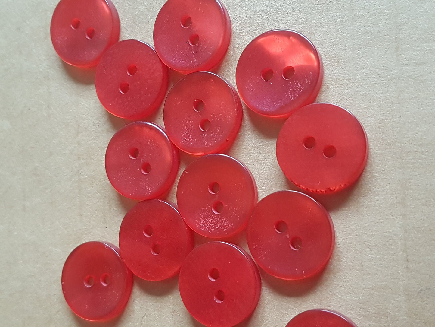 6 Red Buttons Plastic Vintage 1.5cm
