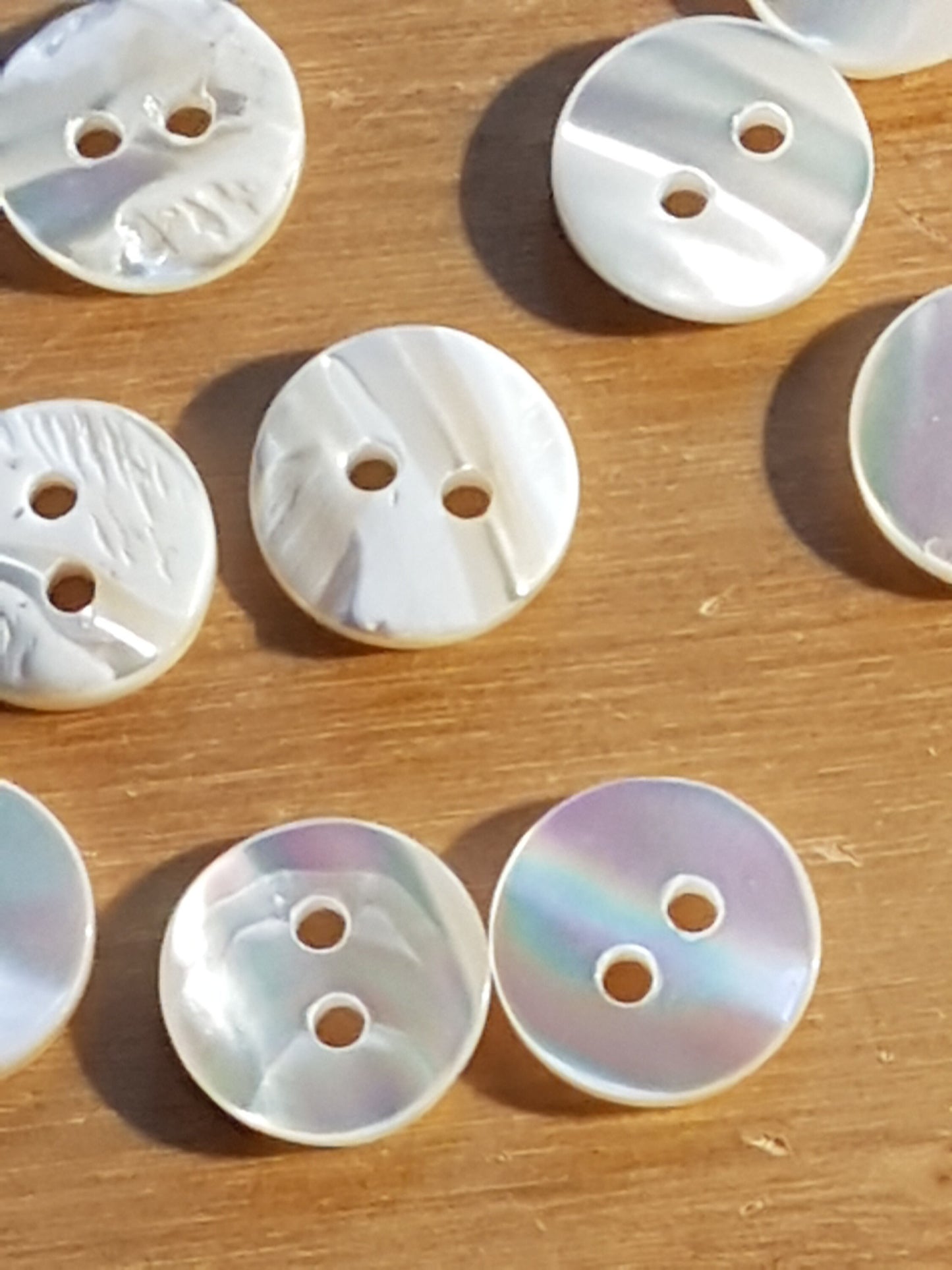 9 Round Buttons Pearl Plastic 1cm
