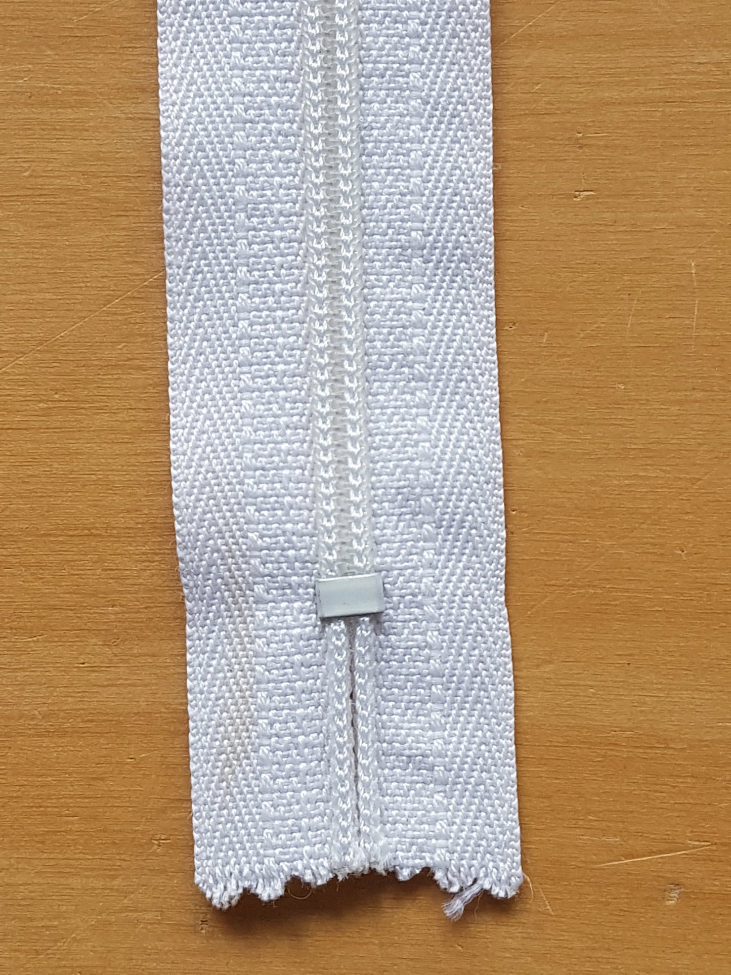 White zip nylon 12 inch (30.5cm) YKK closed end