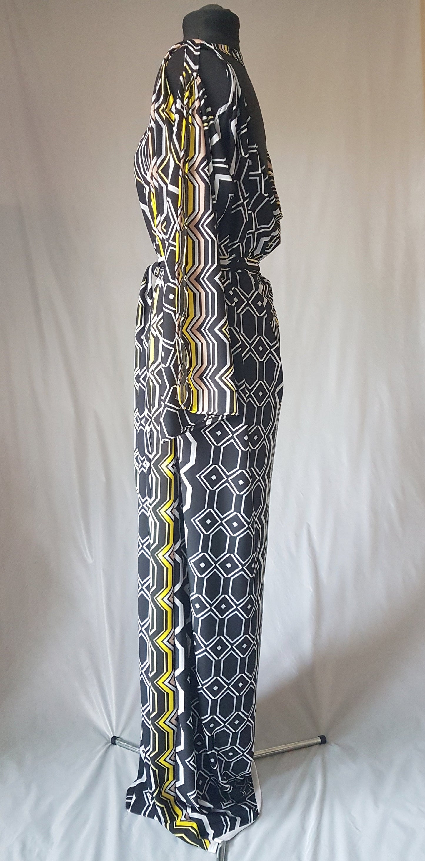 Geometric Pattern Long Sleeve Grecian Backless Dress