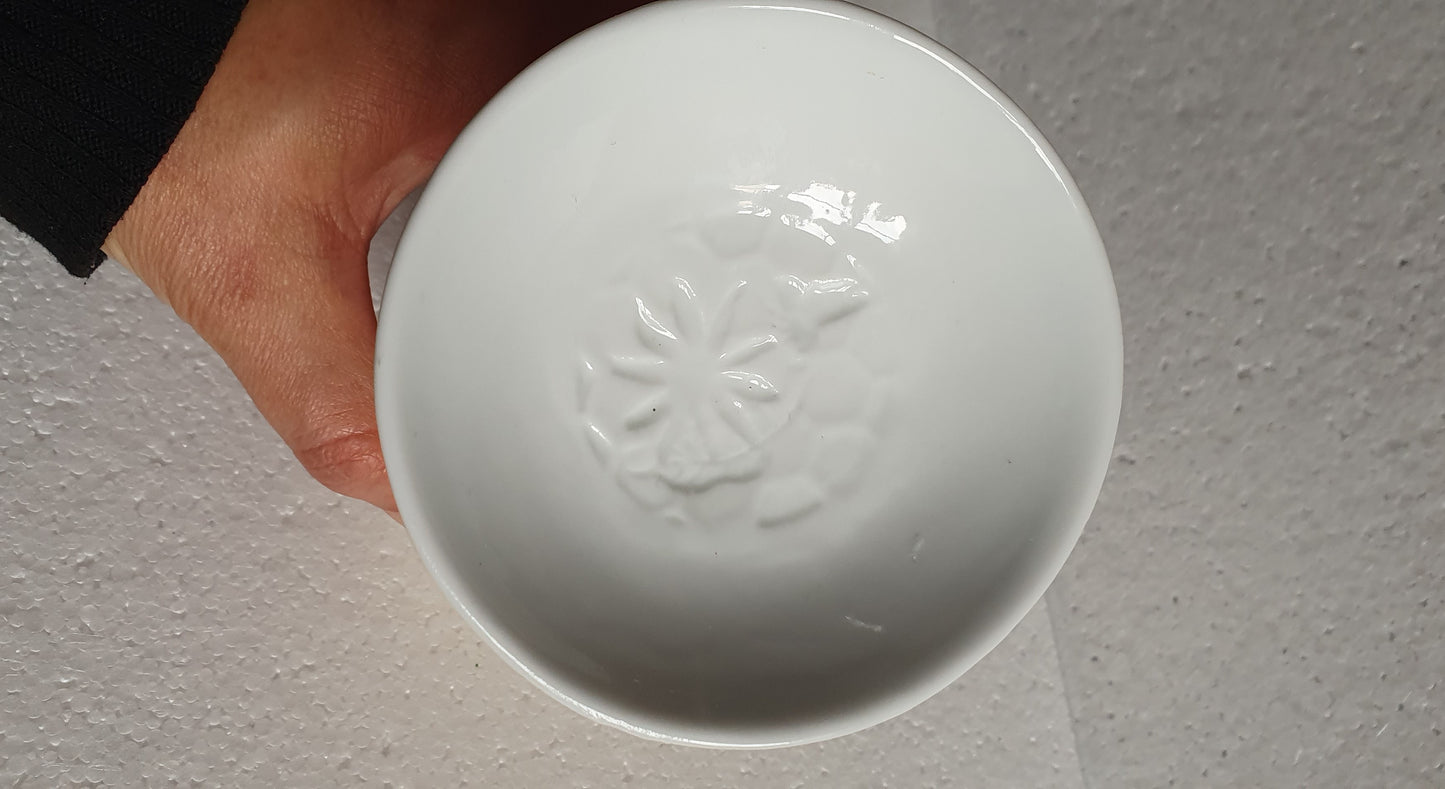 Hand Decorated Bumble Bee Tea Light Oil Burner Home Decor Gift