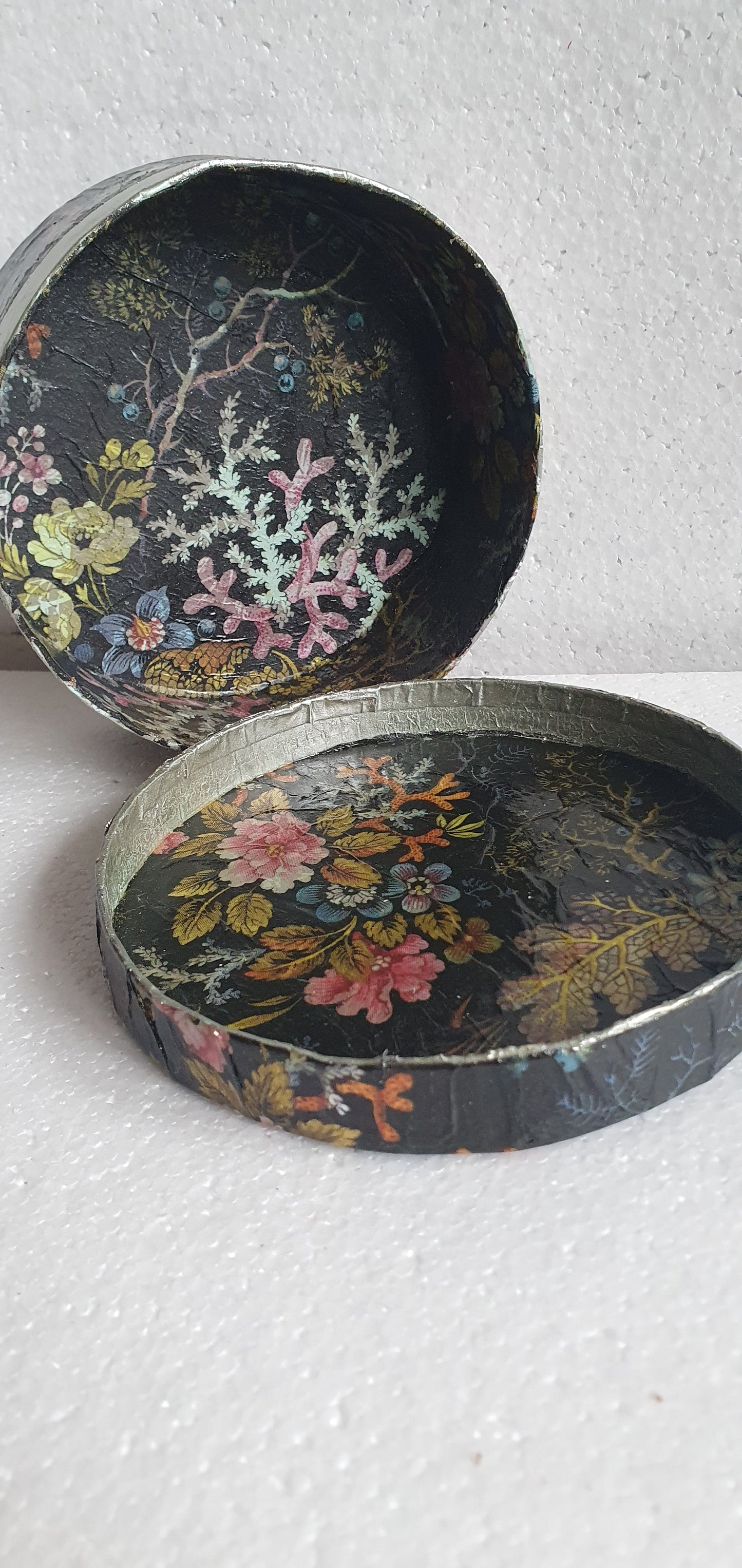 Round Black Marine Flowers Trinket Box Hand Decorated Decor Gift