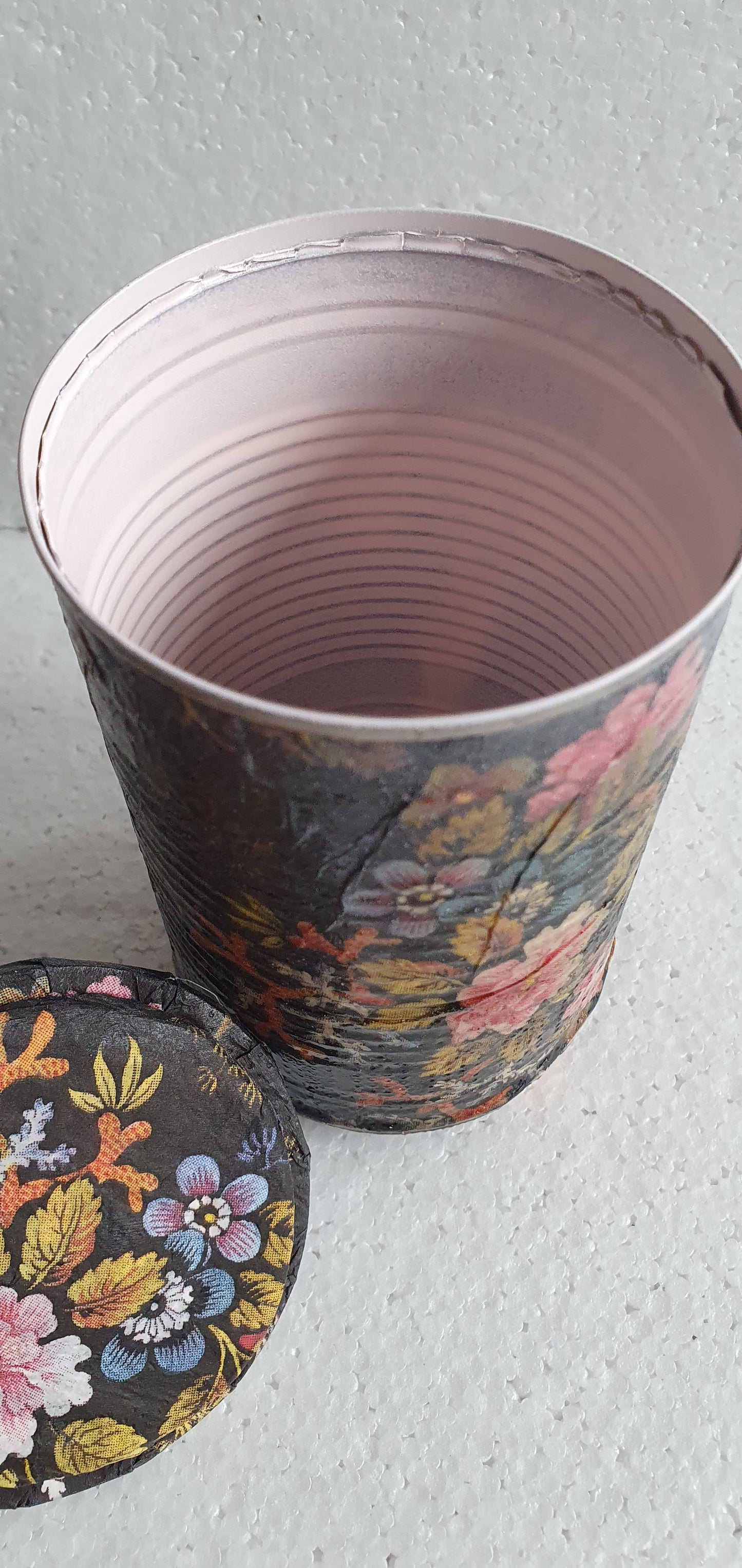 Upcycle Tin Can Desk Tidy With Lid Black Pink Marine Flower Pattern Decoupage Hand Decorated Home Decor Gift 2