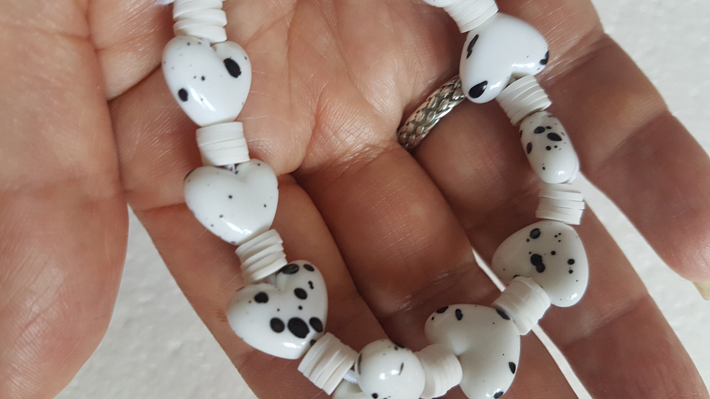 Bead Elastic White Hearts Black Bracelet