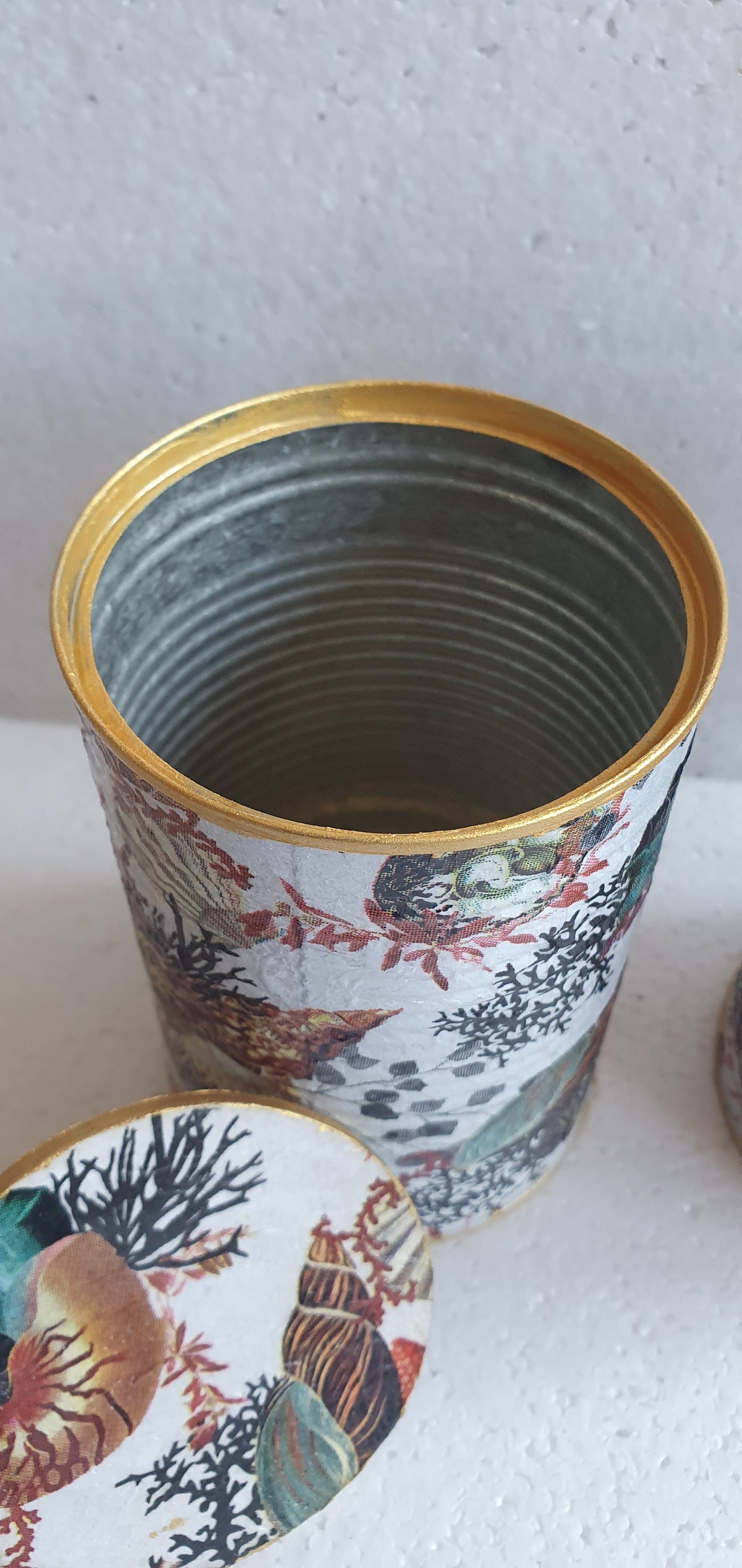 Upcycle Tin Can Desk Tidy With Lid Shells Sea Red Gold White Brown Decoupage Hand Decorated Home Decor Gift