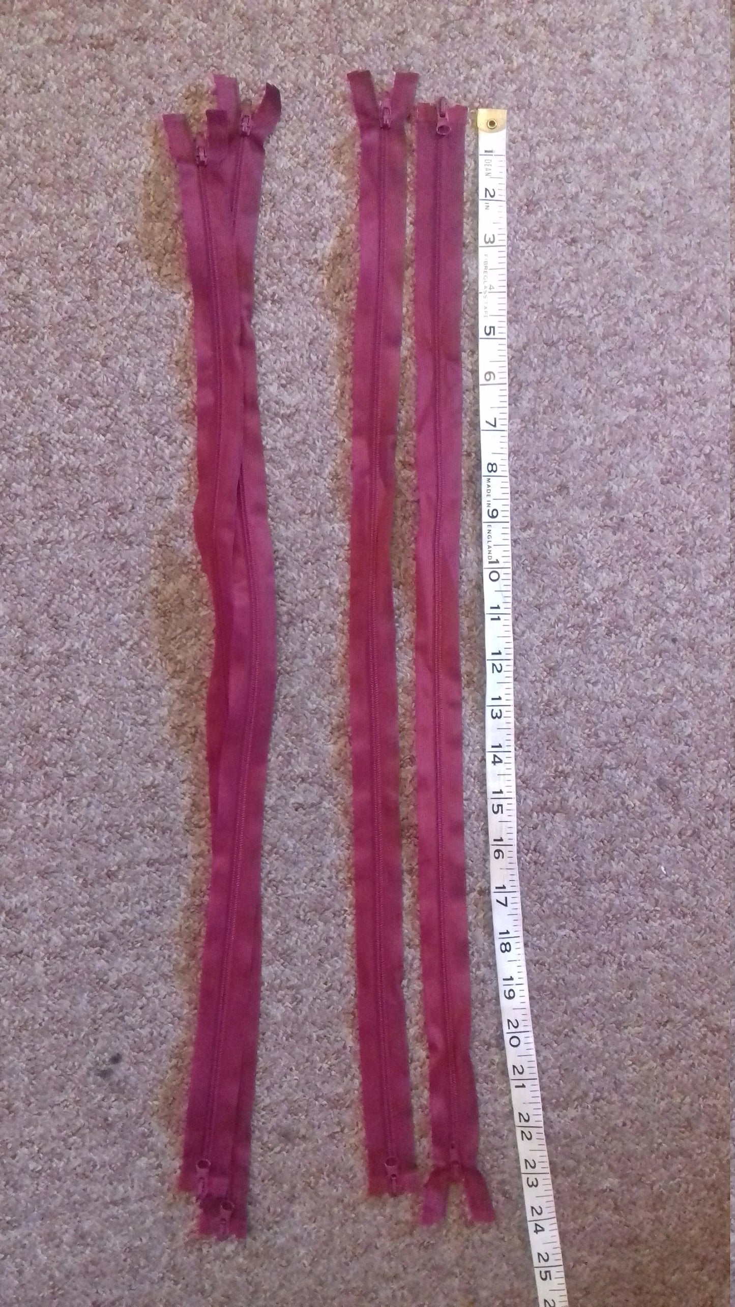Raspberry red zip 23.5 inch (59.5cm) double ended nylon for lighter fabrics