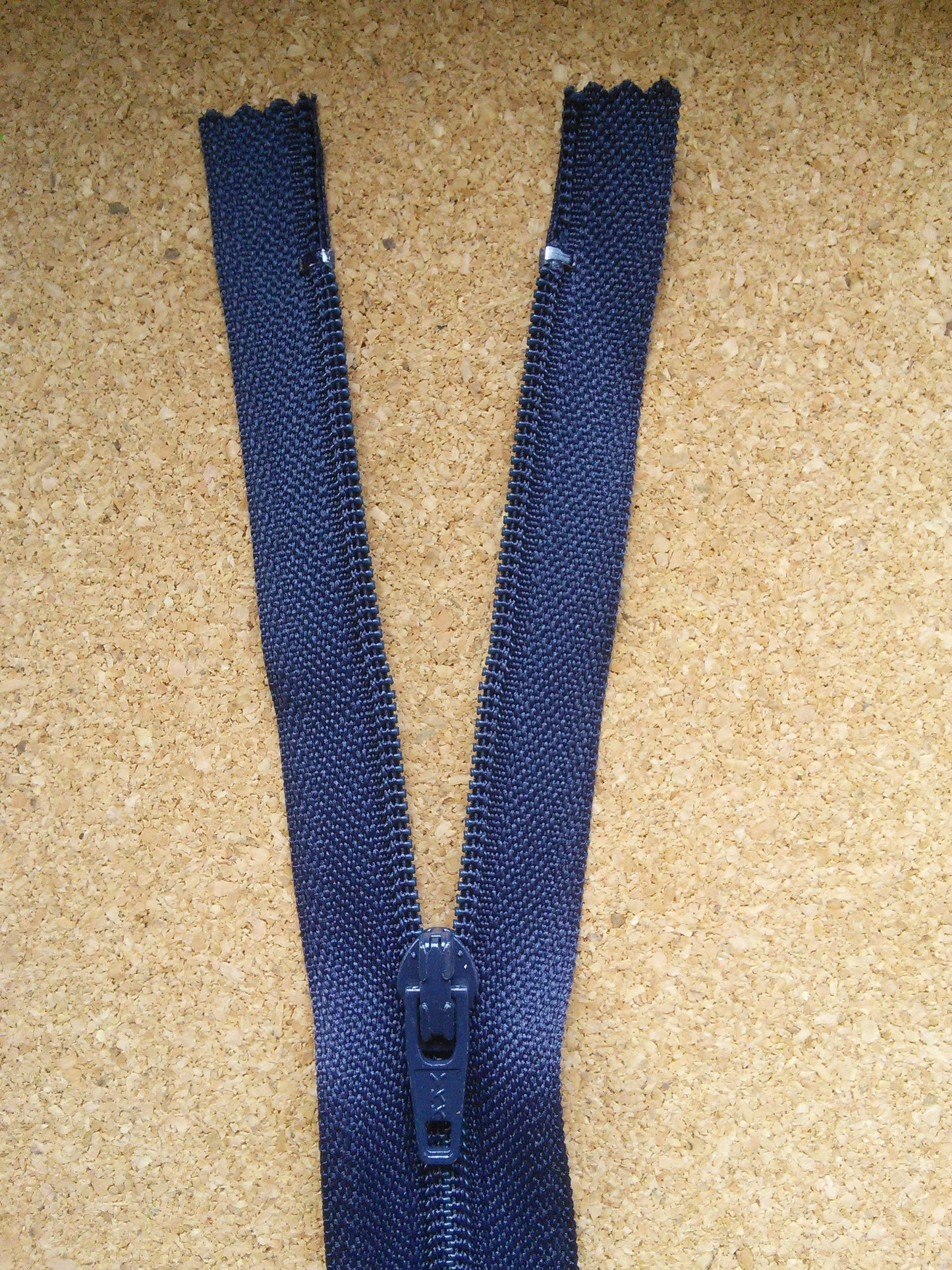 Dark blue navy nylon zip 7 inch (18cm) YKK closed end