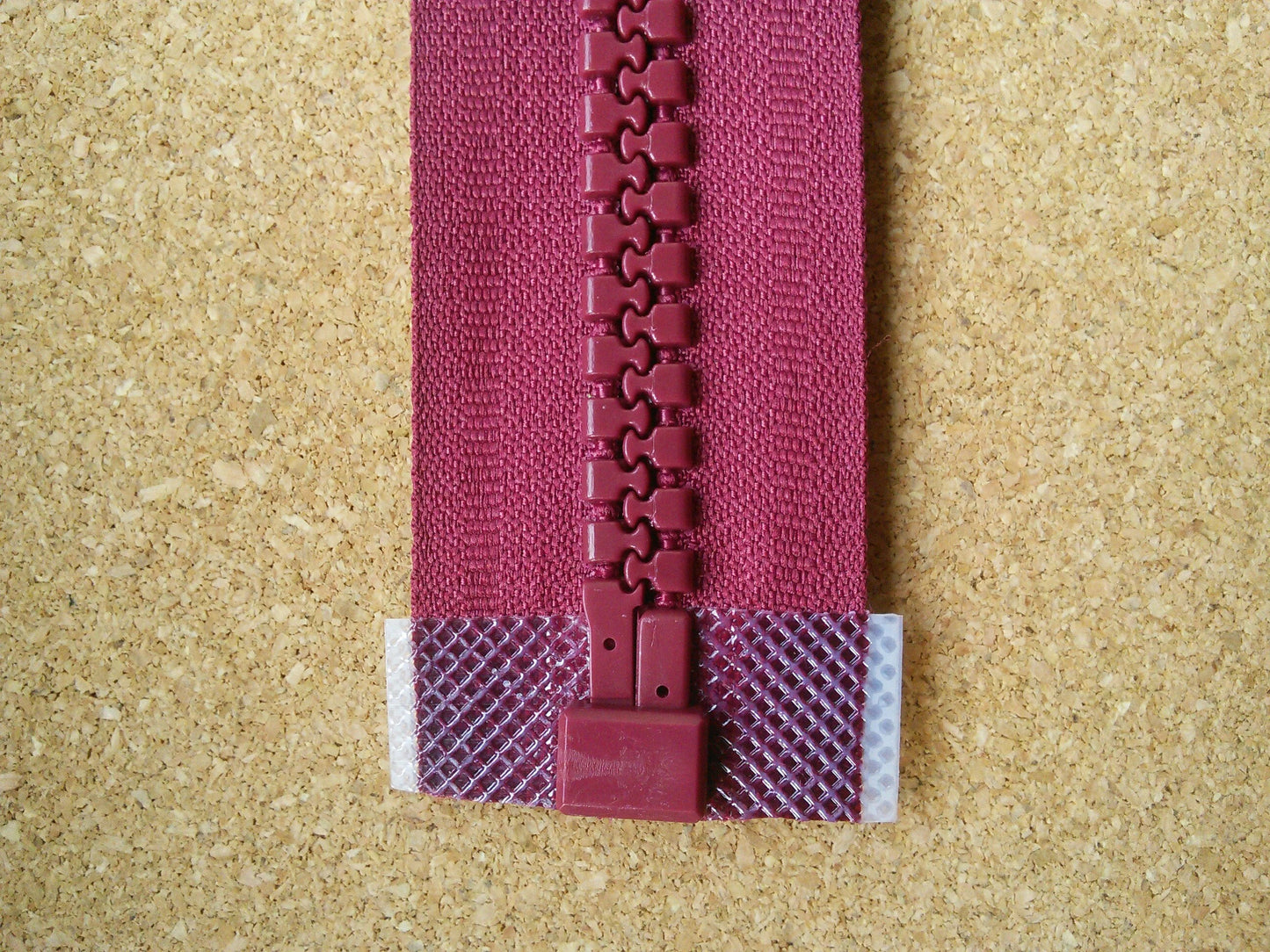 Raspberry red zip very chunky heavy plastic separating zip 23.5 inch (59.5cm) open ended Size 10