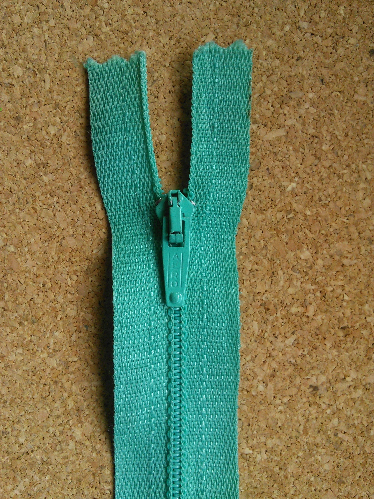 Bright Green New Zip 20 inch (50.75cm) nylon closed end