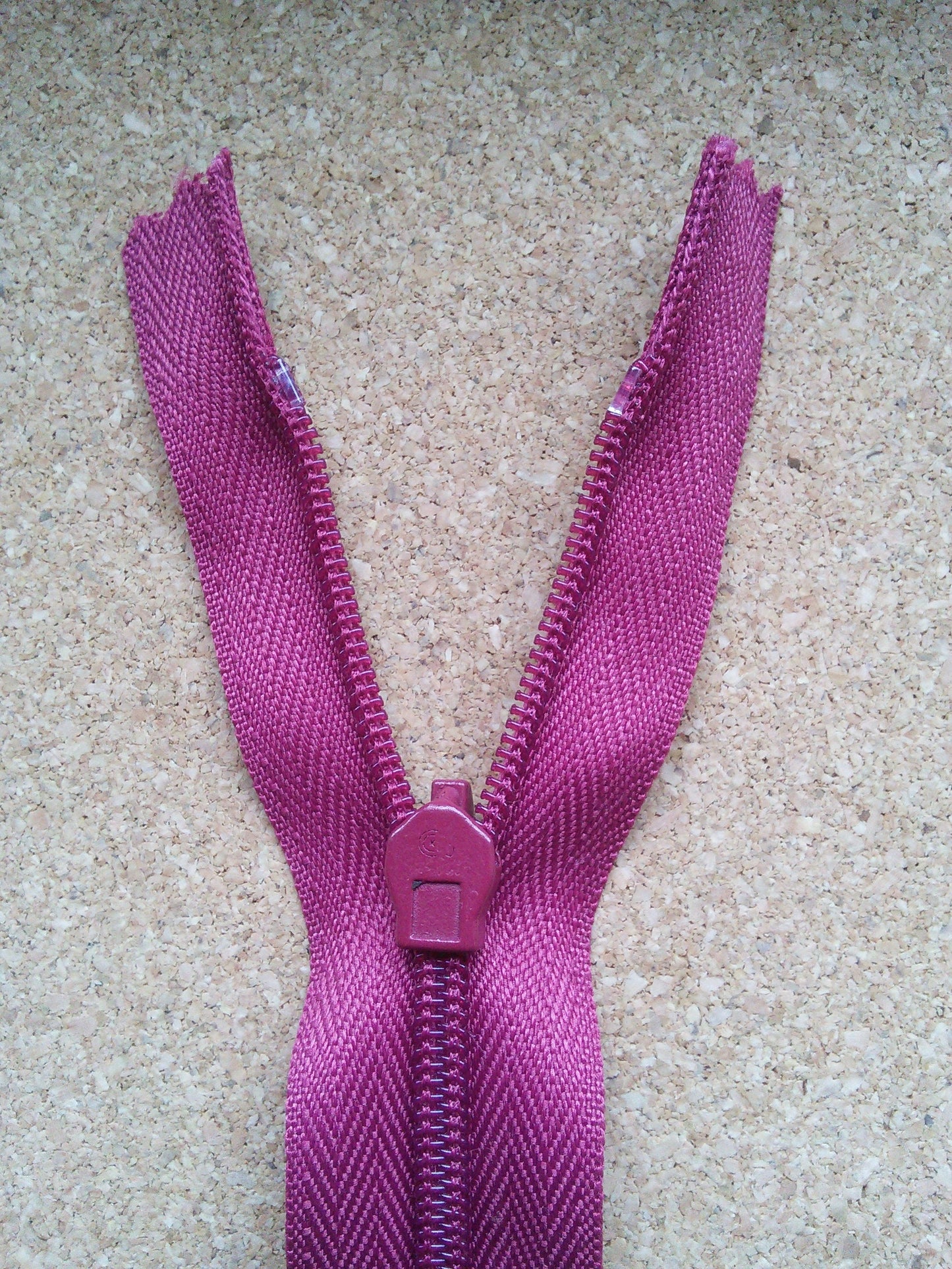 Raspberry red zip nylon 6 inch (15cm) concealed
