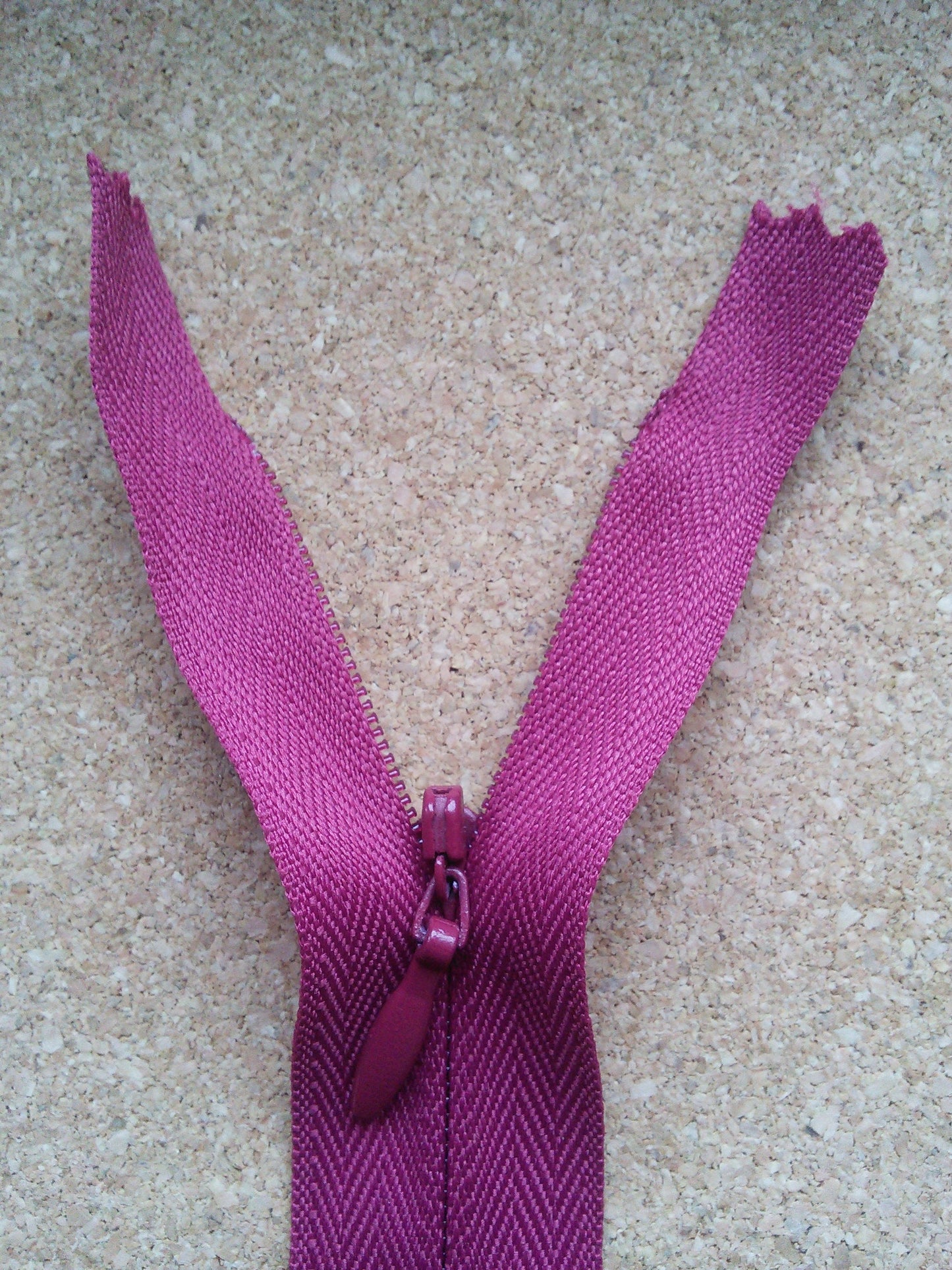 Raspberry red zip nylon 6 inch (15cm) concealed