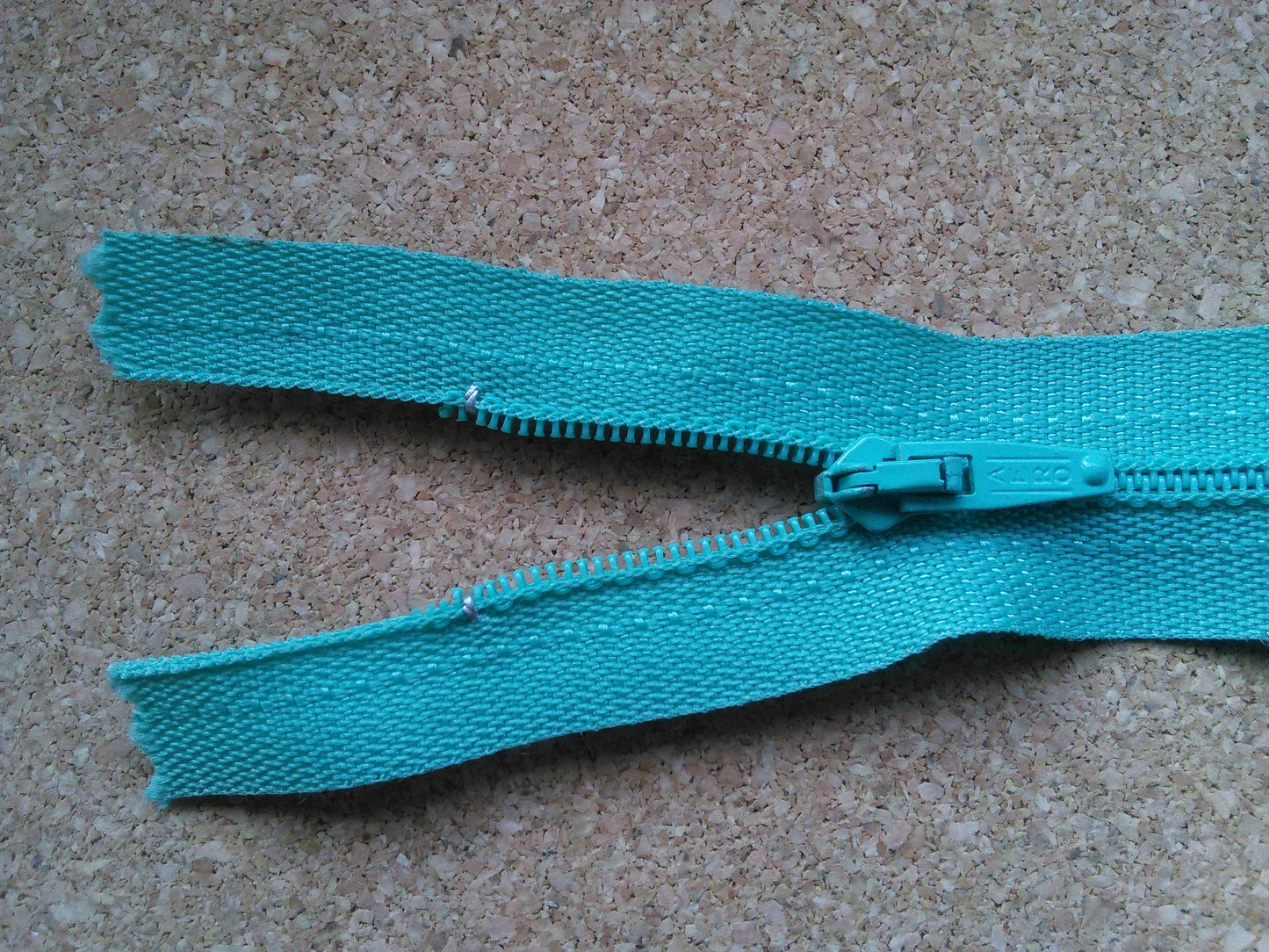 Bright Green New Zip 20 inch (50.75cm) nylon closed end