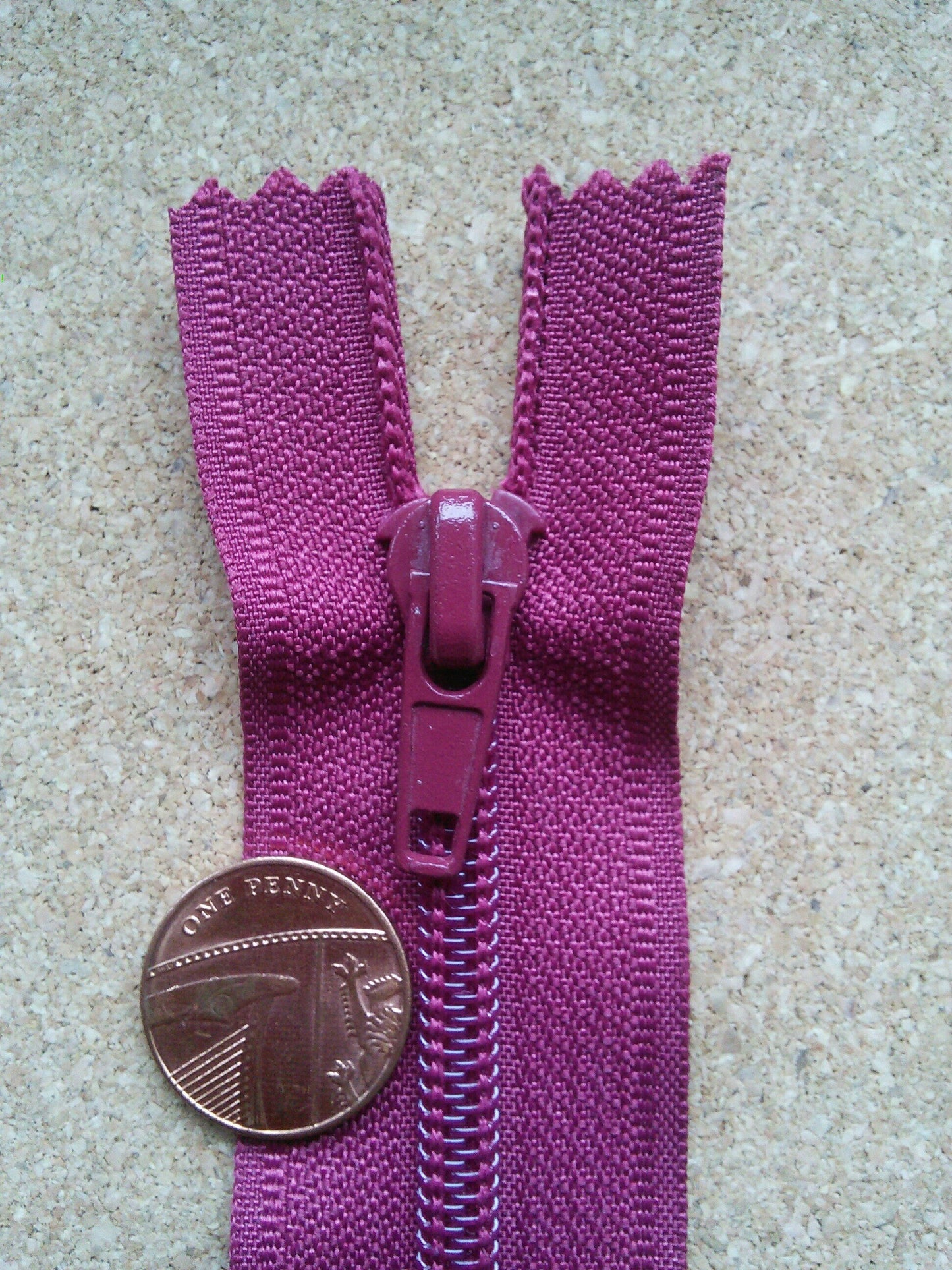 Raspberry red zip large nylon 6 inch (15cm) closed end plastic tip