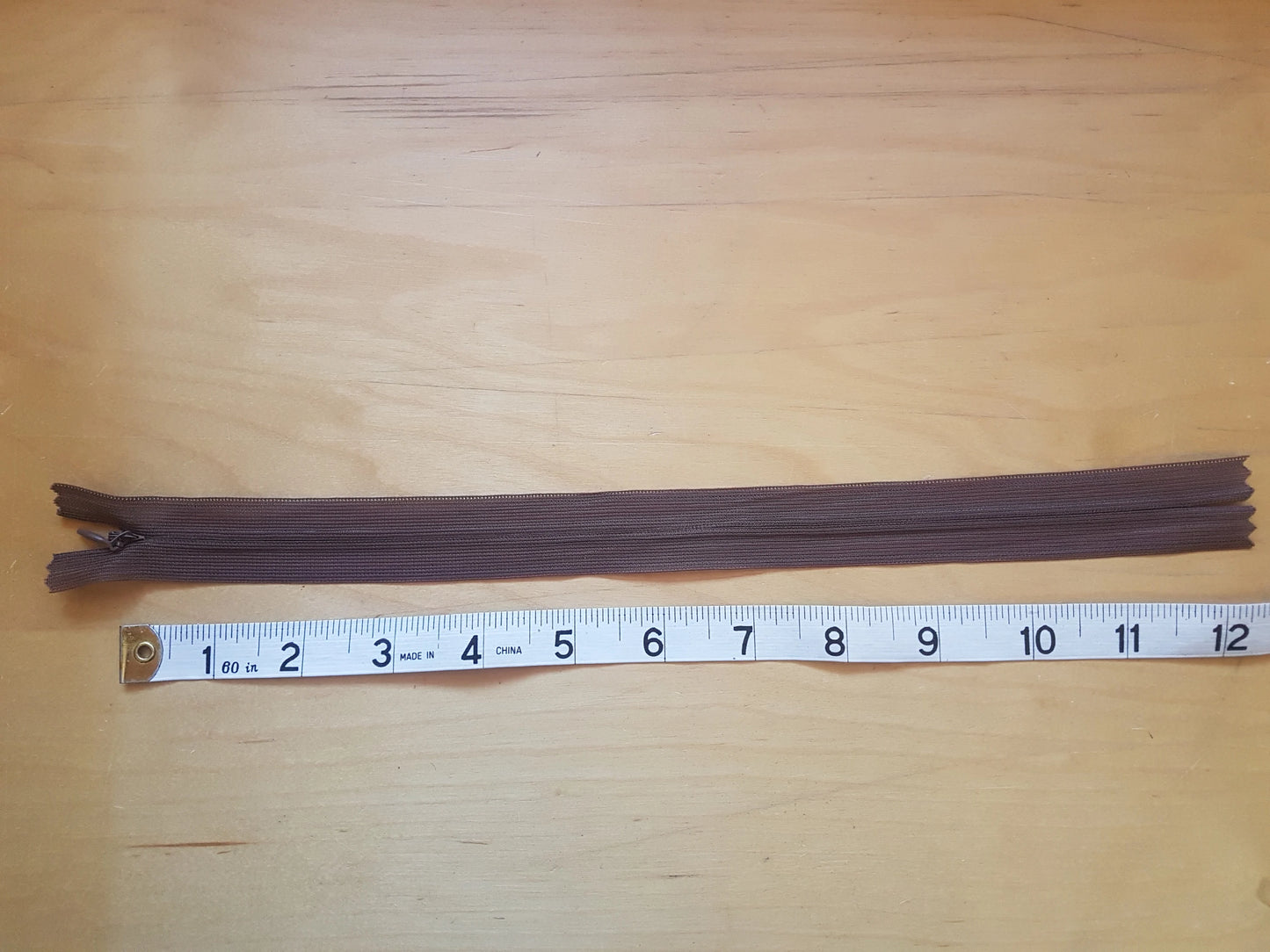 Brown nylon zip 11.5 inch (29.25cm) concealed for lighter fabrics