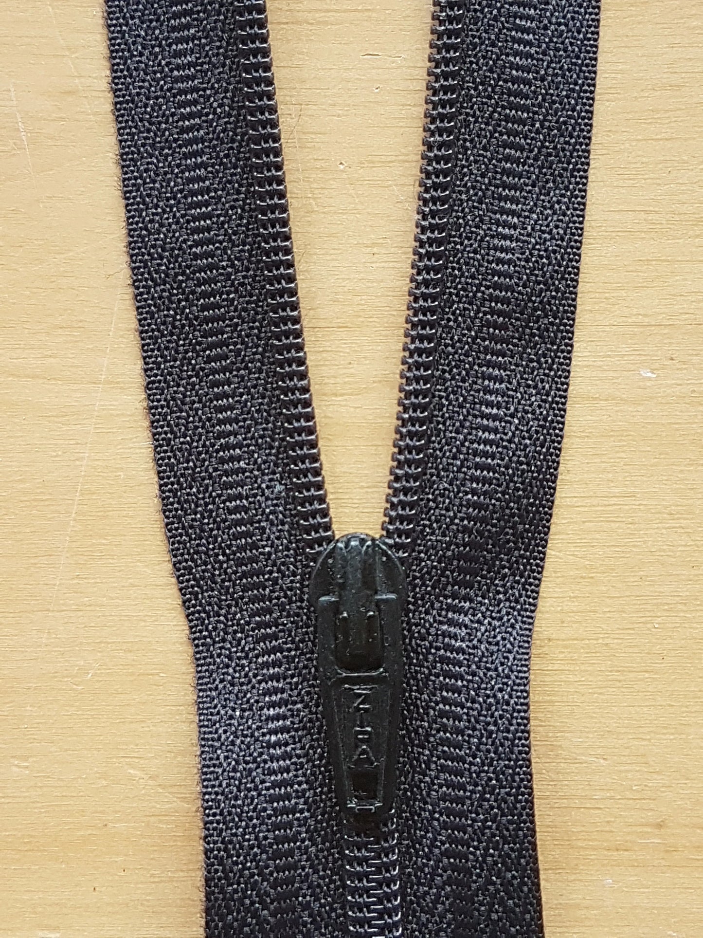 Black zip nylon 8 inch (20cm) Polysew closed end