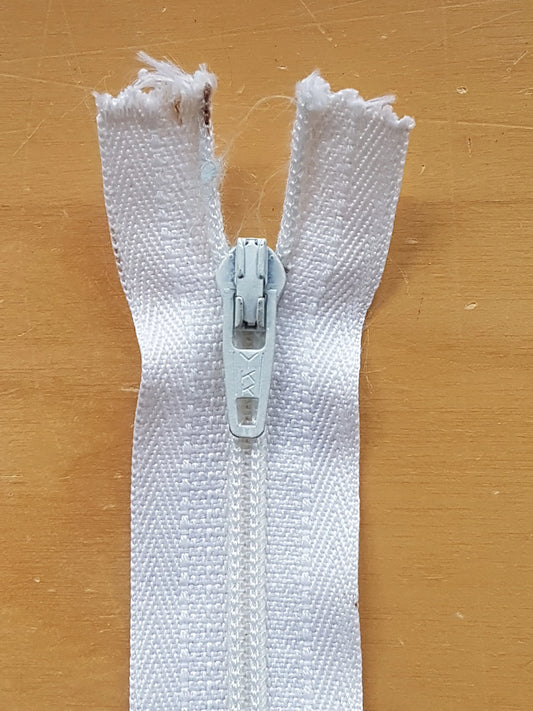 White zip nylon 12 inch (30.5cm) YKK closed end