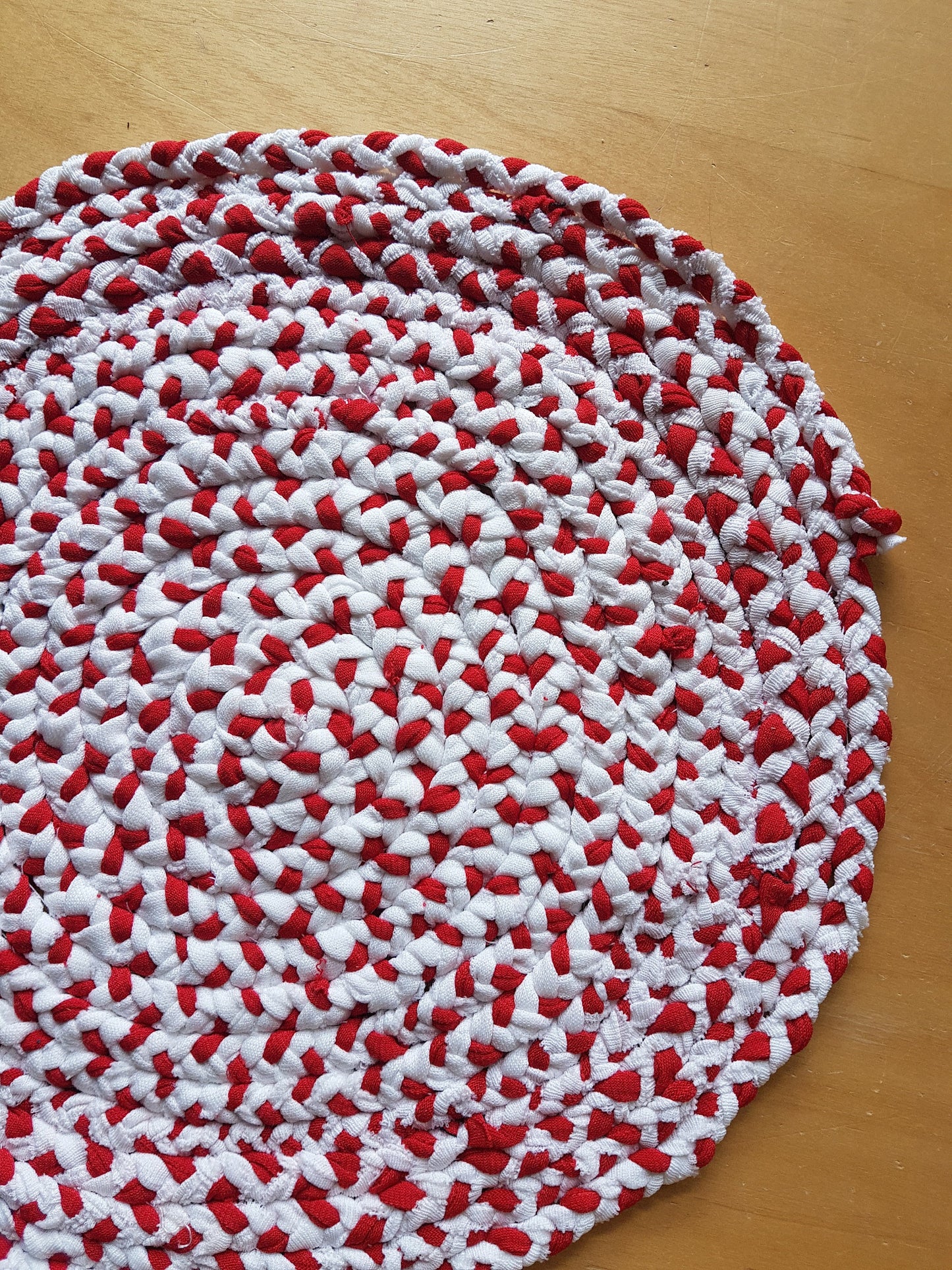 Handmade Coaster Place Mat Red White